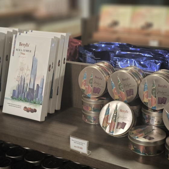 公共交通で巡る半日街歩きツアー_チャイナタウン散策&KLCCツインタワー噴水ショー